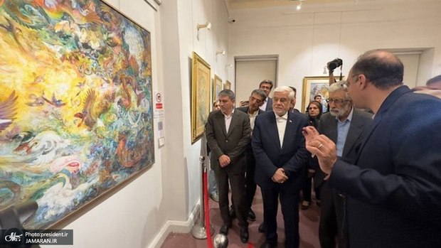 بازگشایی موزه استاد فرشچیان توسط عارف معاون اول رئیس جمهور + عکس