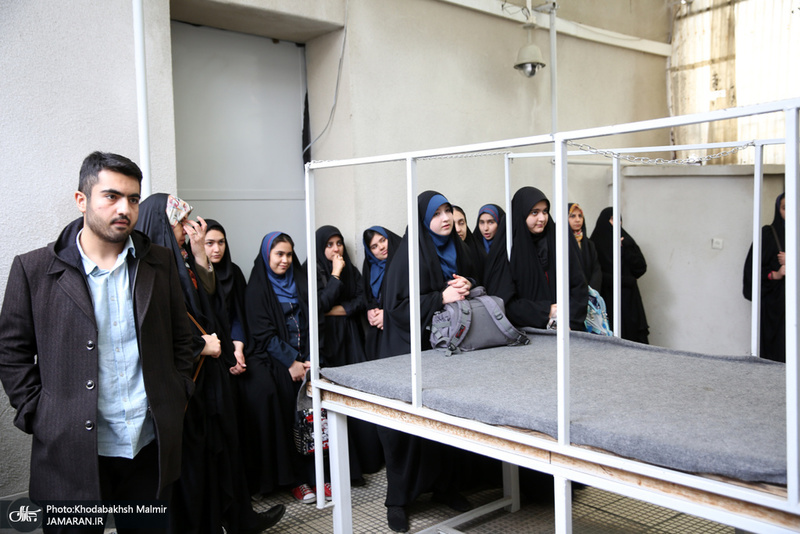 تجدید میثاق اقشار مختلف مردم با آرمان های حضرت امام(س) در حسینیه جماران