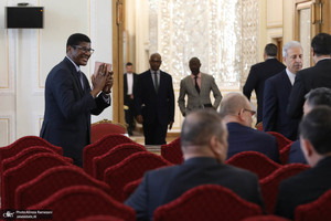 نشست وزیر امور خارجه با سفرا و کارداران و روسای نمایندگی های خارجی و بین‌المللی مقیم تهران