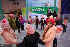 بازدید اقشار مختلف مردم از بیت امام خمینی (س) در جماران-2