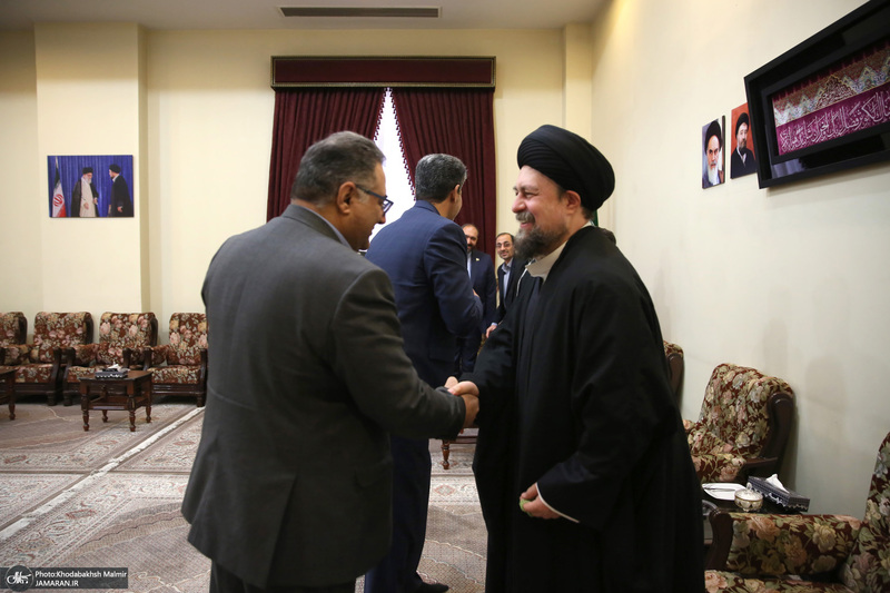 دیدار رئیس و جمعی از کارکنان سازمان حفاظت محیط زیست با سید حسن خمینی