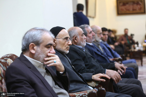 تجدید میثاق رئیس و جمعی از اعضای مجمع تشخیص مصلحت نظام با آرمان‌های امام خمینی (س)-2