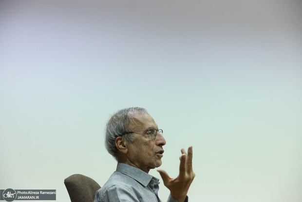 خانیکی: زمان، زمان گفت‌وگوست/ پس از جنگ اخیر مردم اولین نگرانی‌شان را «قطع اینترنت» عنوان کردند/ بیش از ۶۰ درصد جامعه، از مدیریت جنگ توسط دولت رضایت داشتند/ روایت رسانه ملی از جامعه با واقعیت همخوانی ندارد