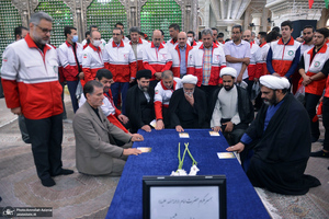 تجدید میثاق مدیران و کارکنان هلال احمر با آرمان های حضرت امام خمینی(س)