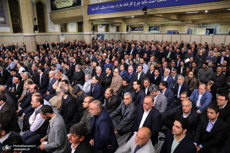 دیدار جمعی از تولیدکنندگان، کارآفرینان و فعالان اقتصادی با رهبر معظم انقلاب