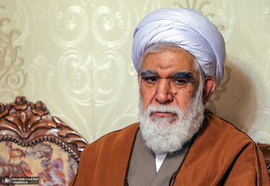 آیت الله اختری: وضعیت فرهنگی از بدحجابی به برهنگی رسیده است/ اینکه فردی فوت می کند و در مراسم تشییع، تدفین و ترحیم وی، آهنگ پخش می شود، نشان دهنده عملکرد ضعیف ما است/ منبری ها باید در حوزه حجاب و مراسم ترحیم و سایر مسائل عبادی، دقیق تر و کامل تر ورود کنند
