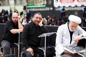 مراسم عزادارای شب عاشورا در حرم مطهر امام خمینی