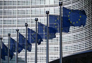 اتحادیه اروپا راهبرد جدیدی را برای رهایی از آمریکا و چین راه اندازی می‌کند