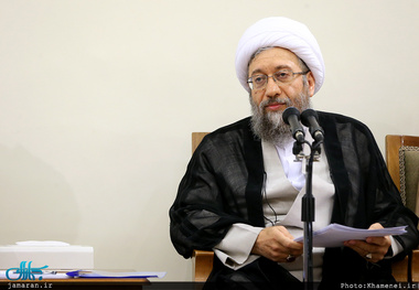آیت‌الله آملی لاریجانی: صرف برخورد قضایی، مشکلات اقتصادی را حل نمی‌کند/ عده‌ای برای مطرح کردن خود، به قوه قضاییه نسبت خلاف می‌دهند