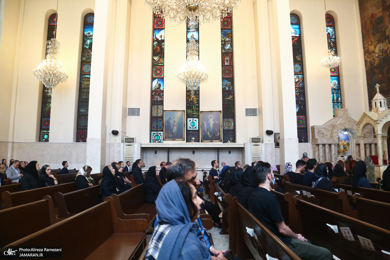 مراسم بزرگداشت امام خمینی(س) در کلیسای «سرکیس مقدس»