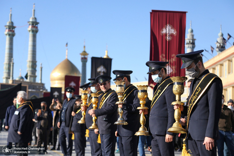 دسته عزاداری خادمان حرم کریمه اهل بیت (ع) در روز شهادت حضرت زهرا (س)‎‎