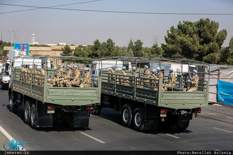 مراسم رژه نیروهای مسلح در جوار حر مطهر امام خمینی(س)