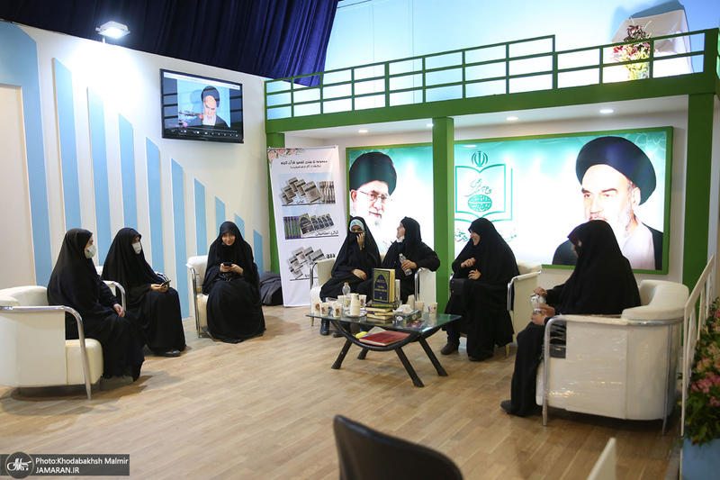 غرفه موسسه تنظیم و نشر آثار امام خمینی (س) در  نمایشگاه بین‌المللی قرآن