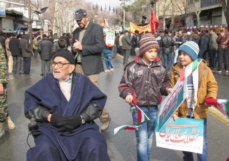 جلوه های عشق به نظام اسلامی در راهپیمایی 22 بهمن در زادگاه امام راحل