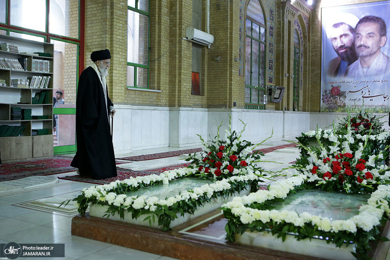 حضور رهبر معظم انقلاب در مرقد مطهر امام خمینی(س) و گلزار شهیدان