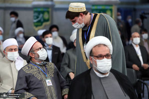 دیدار میهمانان کنفرانس وحدت اسلامى‌ و جمعی از مسئولان نظام با رهبر معظم انقلاب