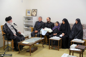 دیدار خانواده شهدای اخیر نیروی پدافند هوایی ارتش با رهبر معظم انقلاب