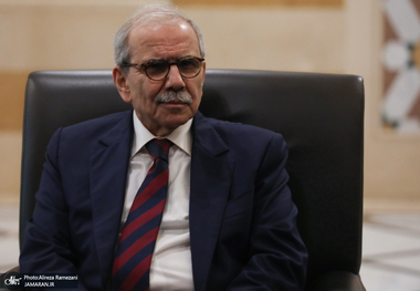 ادعای نخست وزیر لبنان: لبنان از طرف همه لبنانی‌ها وارد مذاکرات شده و تصمیم جنگ و صلح باید در اختیار حکومت باشد