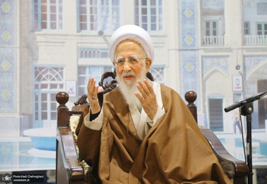 در بیست و چهارمین اجلاسیه نشست دوره ای اساتید سطوح عالی و خارج حوزه علمیه قم چه گذشت؟/ آیت‌الله العظمی جوادی آملی: حل بسیاری از مشکلات در گرو افزایش ظرفیت علمی است/ حسینی آملی: آقایان با برنامه ریزی سعی کردند دروس سطوح عالی را مضمحل کنند