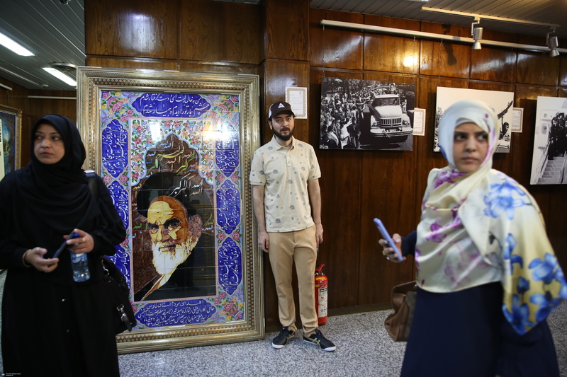 بازدید میهمانان خارجی مراسم بزرگداشت امام از جماران