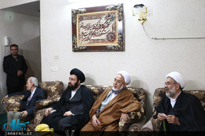 عیادت سید علی خمینی از آیت الله تاکندی و حضور در بیت آیت الله باریک بین(ره)