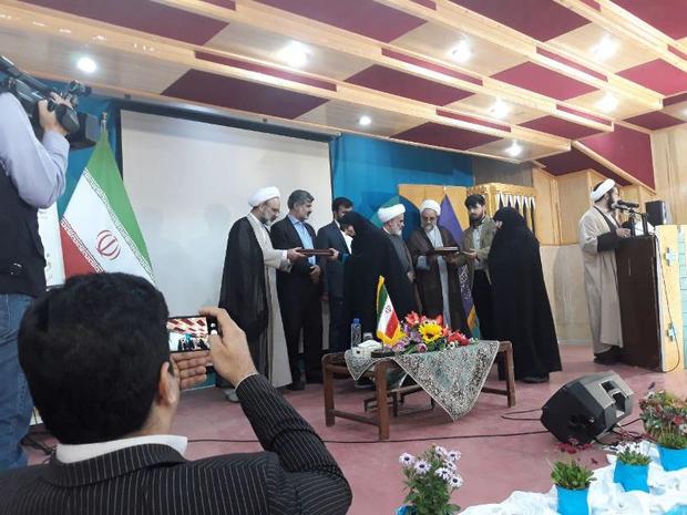برترین های همایش بازآفرینی محتوای دینی فضای مجازی در یزد تجلیل شدند