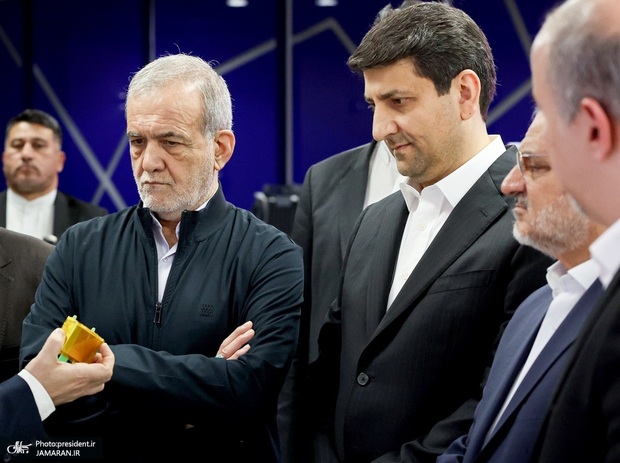 وزیر ارتباطات: سیم‌کارت سفید پاک کردن صورت‌مساله است/ فیلترینگ به یک مسئله ضدامنیتی تبدیل شده است/ دولت به دنبال حل ریشه‌ای است