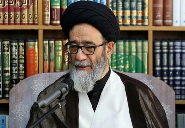 امام جمعه تبریز: رسیدن به جامعه ایمانی در گروی ارتقای فرهنگ عمومی است