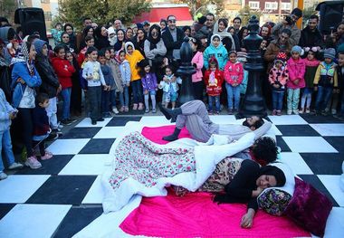 نمایش‌های خیابانی جشنواره بین‌المللی تئاتر کوک رضایت‌بخش است