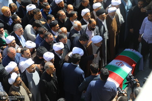 تشییع مرحوم آیت الله عباسعلی سلیمانی (ره) در حرم مظهر حضرت معصومه (س)