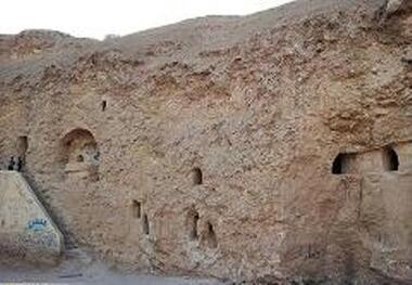 محرابه مند اثر باستانی دشتی بوشهر درخطر نابودی