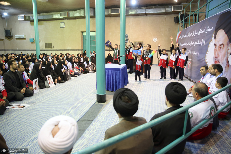 تجدیدمیثاق اعضای سازمان جوانان جمعیت هلال احمر با آرمان‌های امام خمینی(س)؛