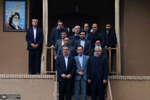 بازدید استاندار جدید مرکزی از بیت تاریخی حضرت امام در خمین