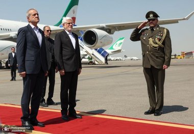  پزشکیان پیش از عزیمت به پاکستان: گفت‌وگوهای امنیتی با پاکستان انجام می‌گیرد/ تلاش خواهیم کرد حجم تعاملات بین ایران و پاکستان را به هدف‌گذاری 10 میلیارد دلاری برسانیم