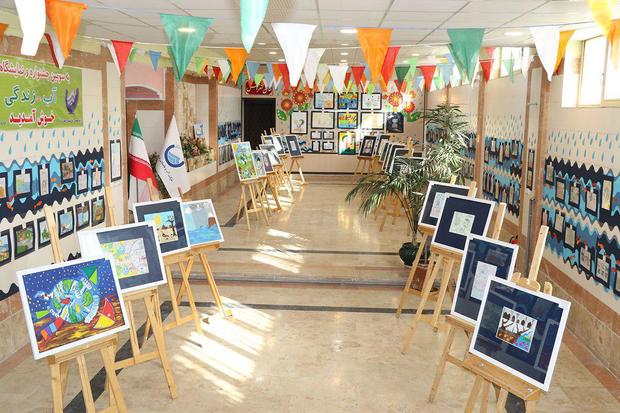 نمایشگاه نقاشی آب - زندگی در کرج گشایش یافت