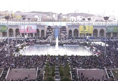 Eid al-Fitr celebrated as holy month of Ramadan comes to a close