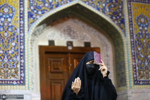 مراسم دعا و احیای شب بیست و یکم ماه رمضان در حرم امام رضا(ع)