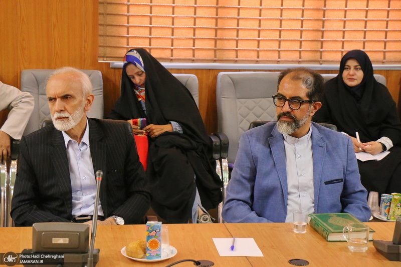 رونمایی از کتاب بررسی «نظریه خطابات قانونی»