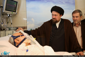 عیادت سید حسن خمینی از حجت الاسلام و المسلمین سید مهدی طباطبایی