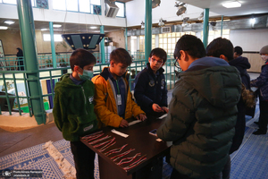 بازدید اقشار مختلف مردم از بیت امام خمینی (س) در جماران-4