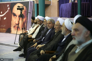 گردهمایی روحانیون حامی مسعودپزشکیان در حسینیه جماران