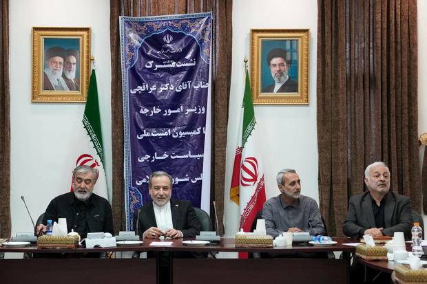 عراقچی: حضور هوشمندانه ملت در میادین، ضامن سرافرازی و اقتدار ایران است