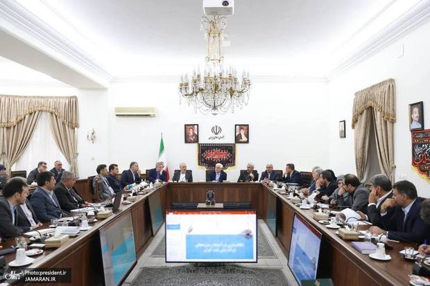 عارف خواستار شفاف‌سازی بودجه سال جاری شد