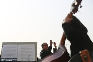 اجرای ارکستر سمفونیک تهران در برج آزادی