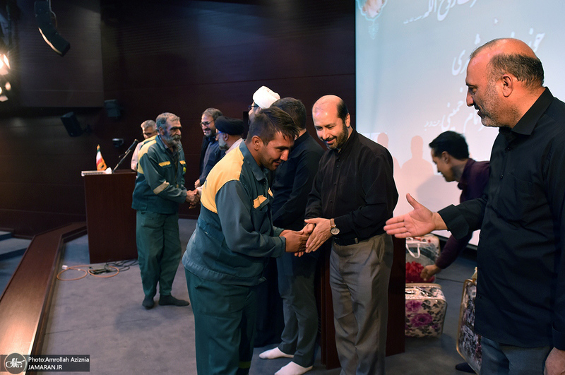 مراسم قدردانی از زحمات کارگران شهرداری حرم امام خمینی (س)