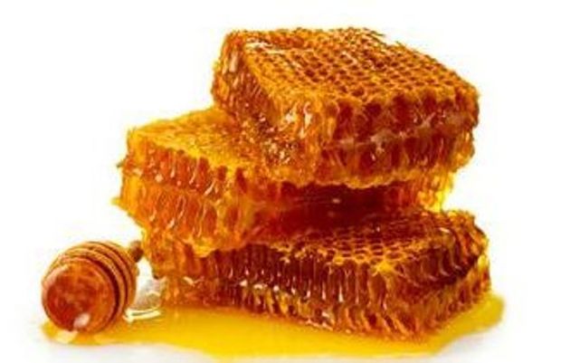مدیر جهاد کشاورزی: 628 تن عسل در ملایر تولید شد  کسب رتبه تخست تولید عسل در همدان