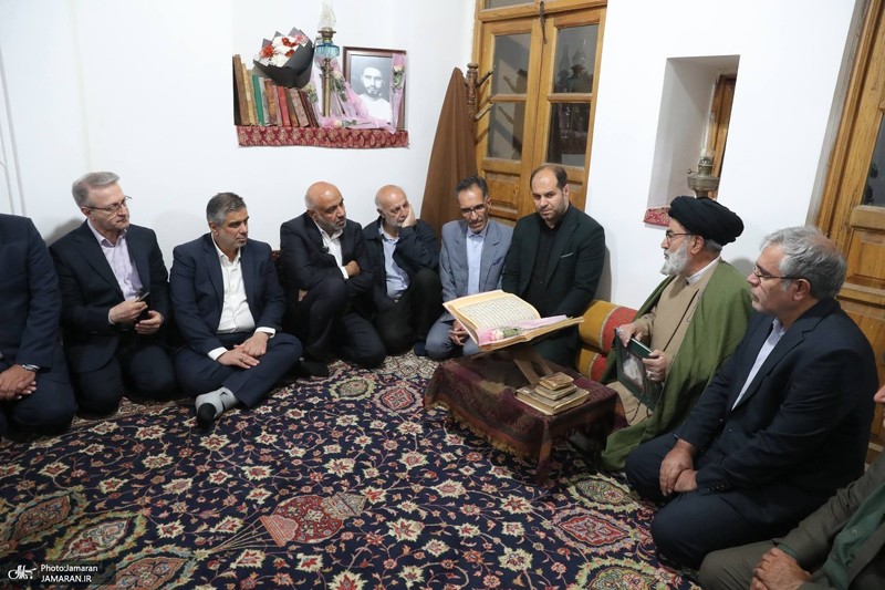 حضور وزیر کار در بیت تاریخی امام در خمین