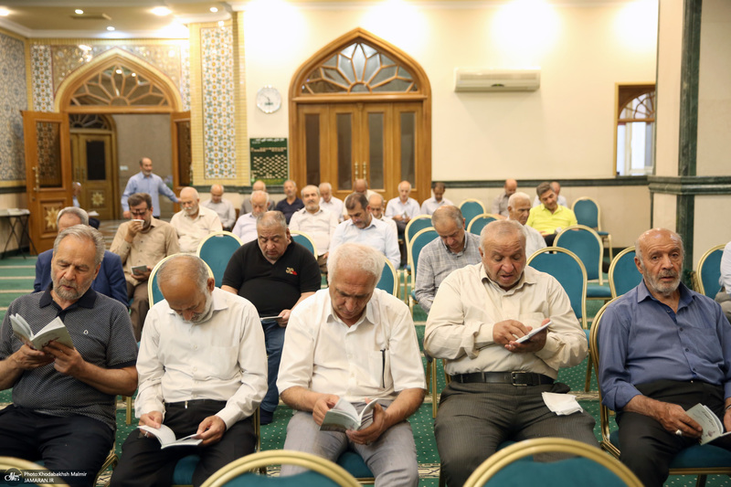 مراسم قرائت دعای عرفه در مسجد جامع جماران