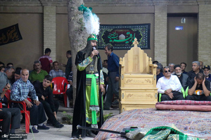 آخرین شب مجلس تعزیه خوانی در بیت تاریخی حضرت امام خمینی (س) در خمین