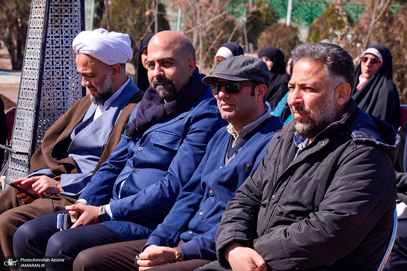 مراسم درختکاری در جوار حرم مطهر امام خمینی (س)